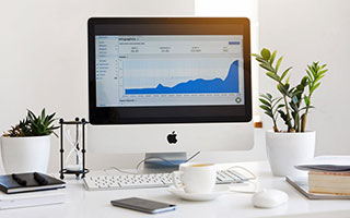 半岛体育入口-利物浦主场大胜南安普顿，领跑榜首稳如泰山