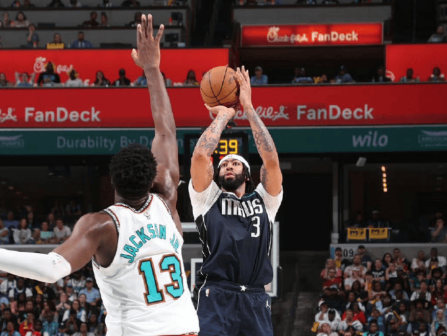 半岛官网登录入口-灰熊队后卫球员爆发，带队获胜