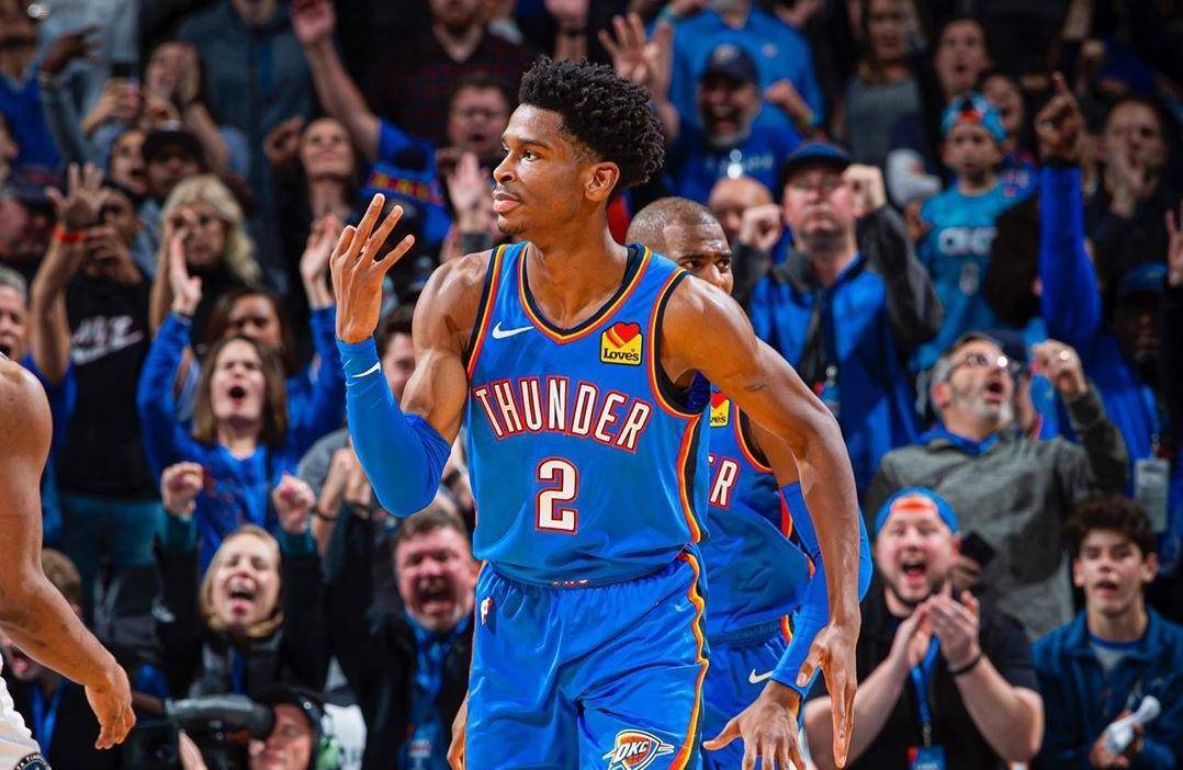 半岛体育官网入口下载-包含雄鹿队逆转雷霆，展现不屈精神的词条