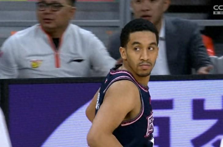 半岛体育官网下载-包含沙托鲁客场击败对手，豪取三分的词条