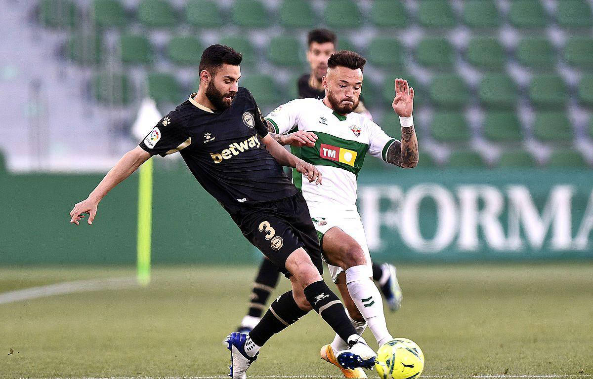 半岛体育网球-阿拉维斯主场输球，困境未解