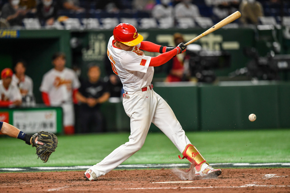 半岛app下载体育-日本棒球队实力雄厚，奋力夺得胜利