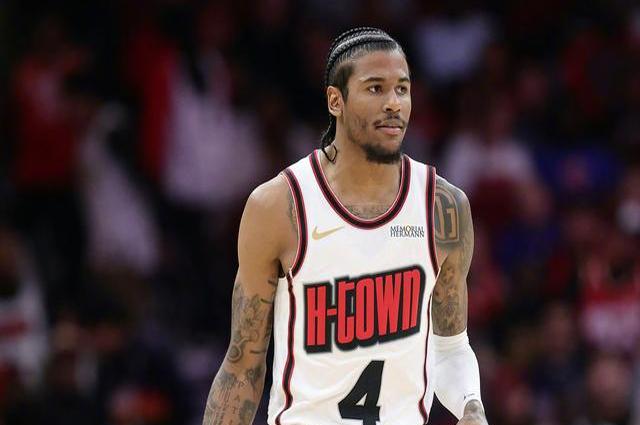 半岛综合体育官网入口-火箭队取得胜利，全队士气大涨的简单介绍