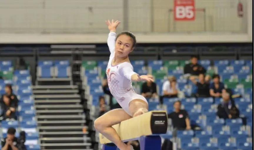 半岛体育app登录-体操比赛秀出飞翔，选手技压群雄